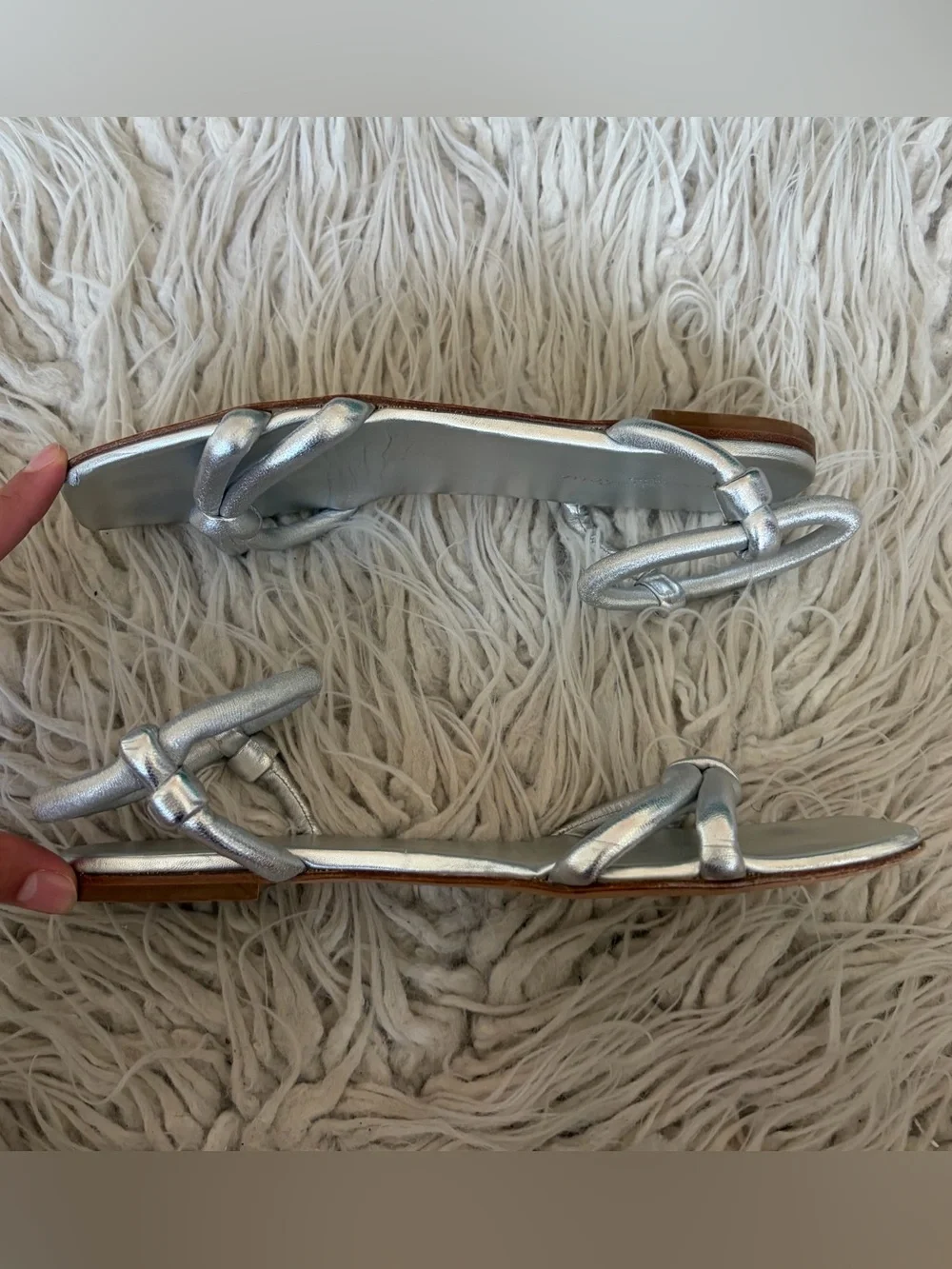 Gianvito Rossi Juno 05 Leather Knotted Silver Metallic Nappa Flats Sandals Sz 38